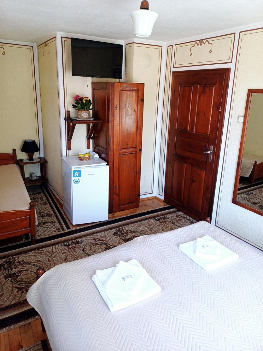 Guest Rooms Dona Копривштица Экстерьер фото