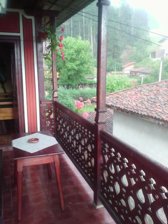 Guest Rooms Dona Копривштица Экстерьер фото