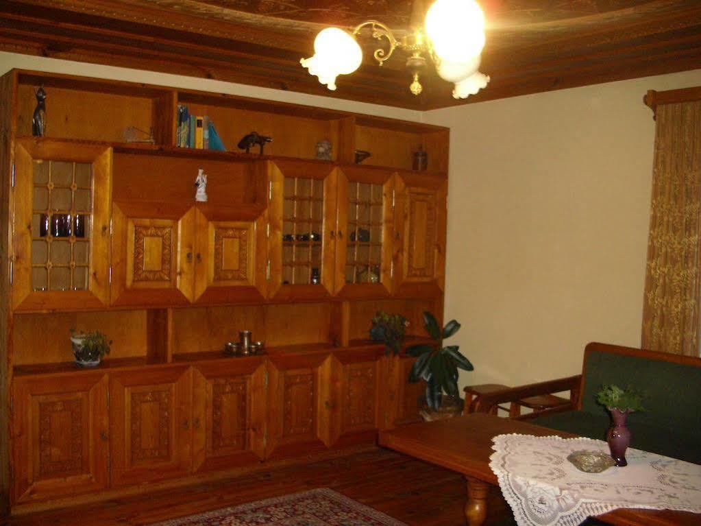 Guest Rooms Dona Копривштица Экстерьер фото