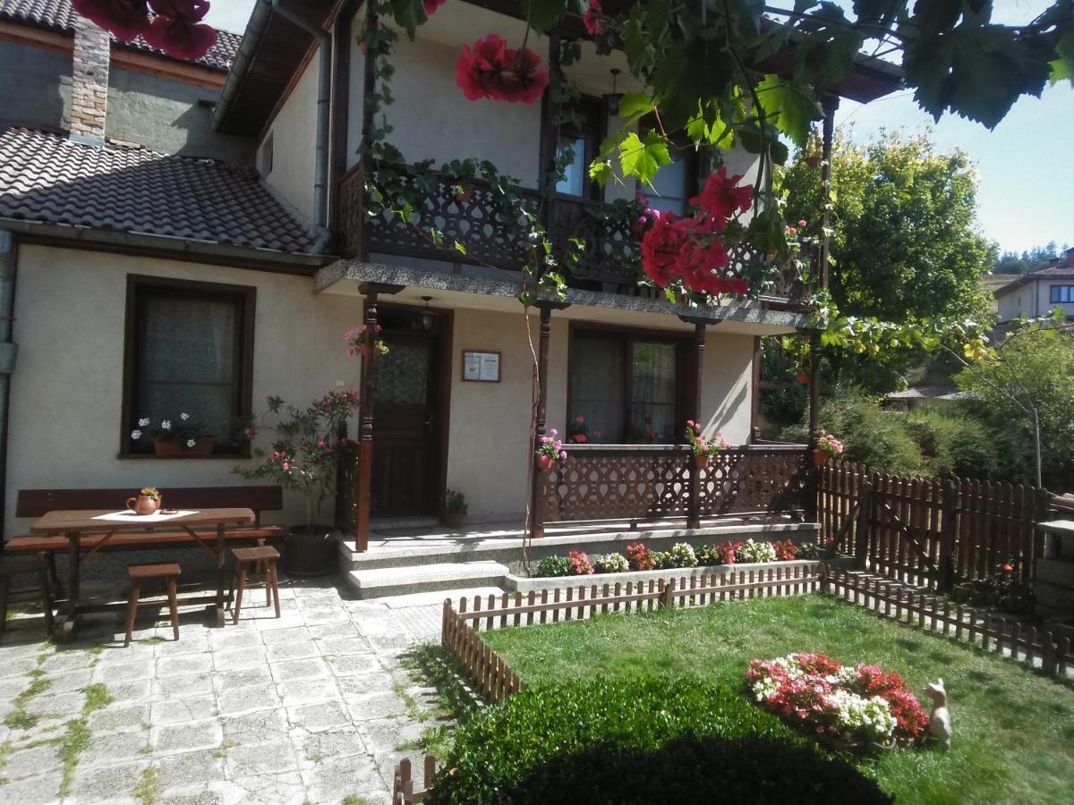 Guest Rooms Dona Копривштица Экстерьер фото